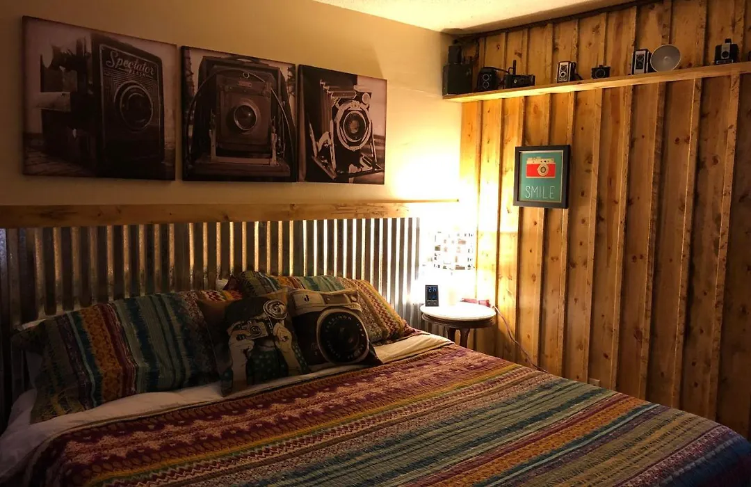 Dusty Boots Motel & Cafe-1