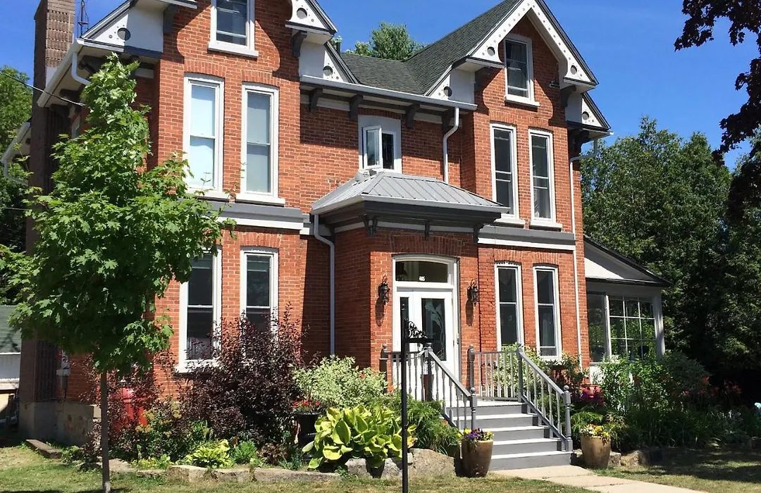 Seaway Manor B&B-1