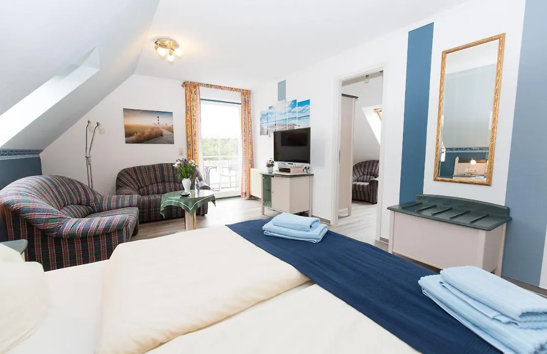 Hotel Garni Am Deich-1