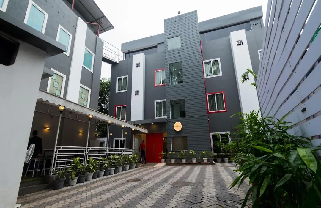 Oyo Townhouse 11 Esplanade-1