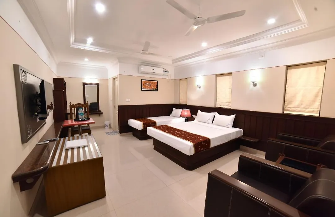 Hotel Vashanth Krishna-1