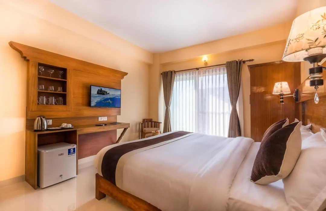 Hotel Lake Shore-1