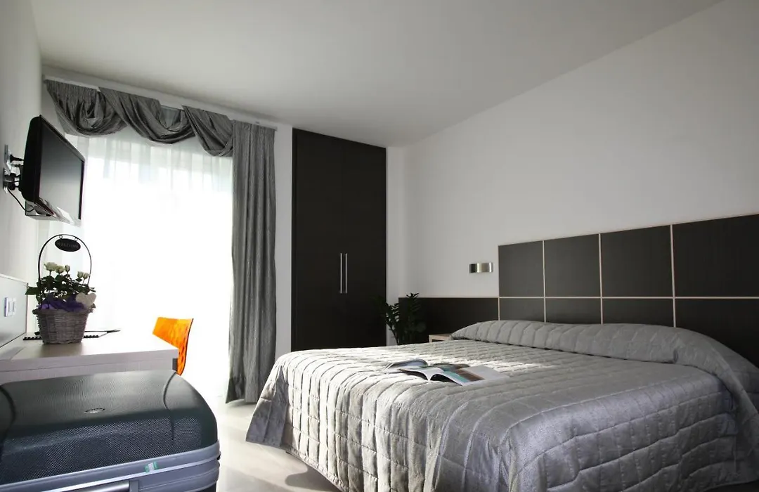 Hotel Garni Corallo-1