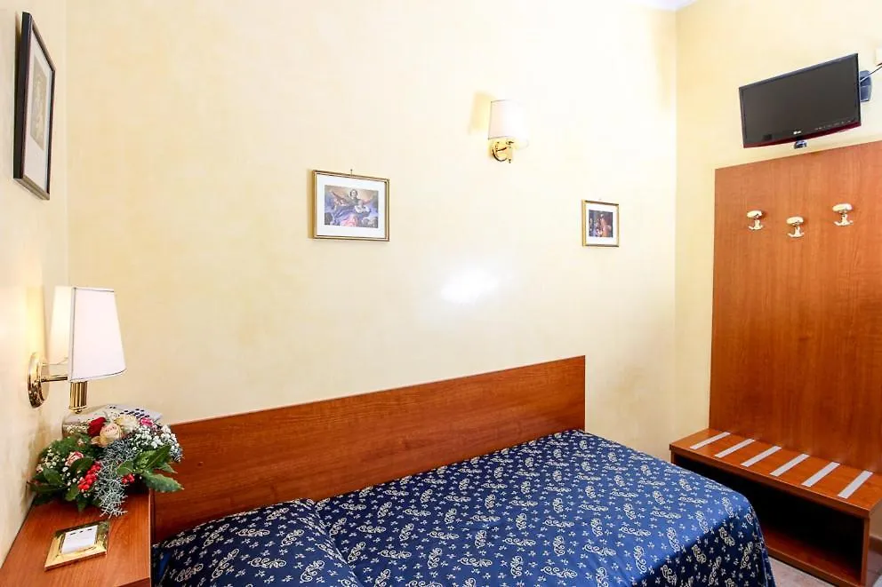 Casa Di Santa Francesca Romana A Ponte Rotto-1