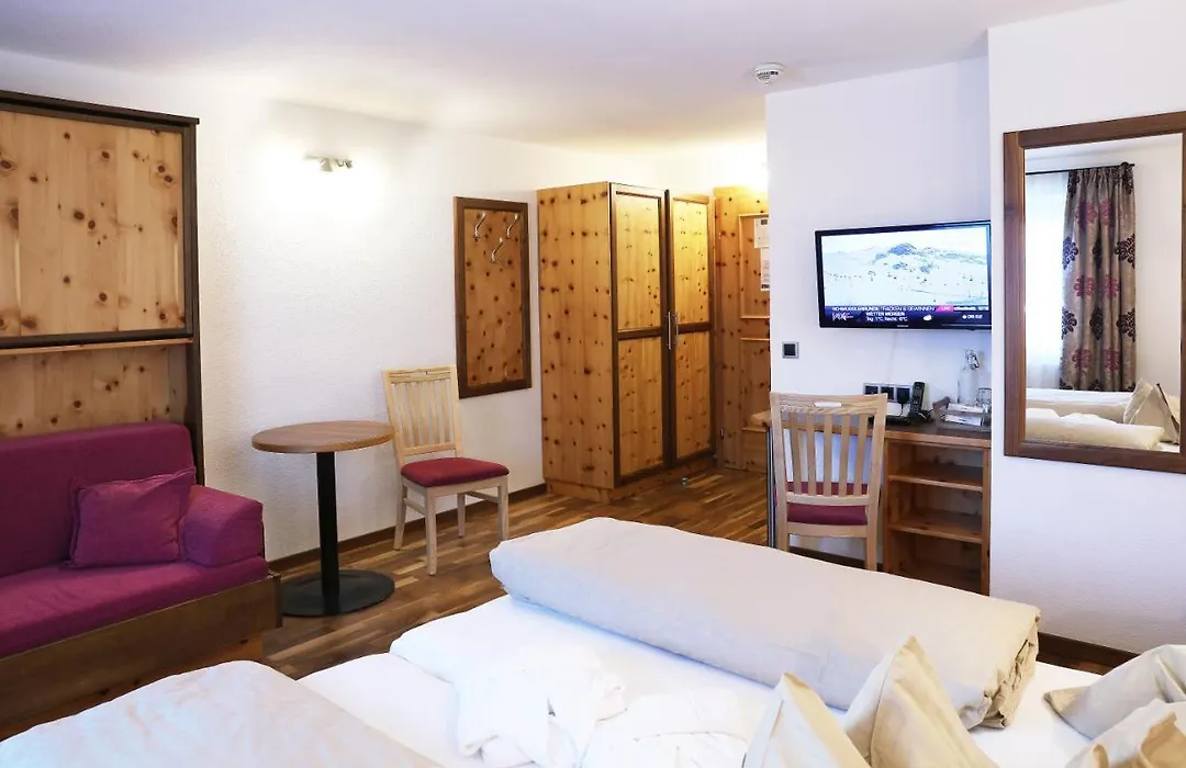 Alpenresidenz Ballunspitze - Kinderhotel-1