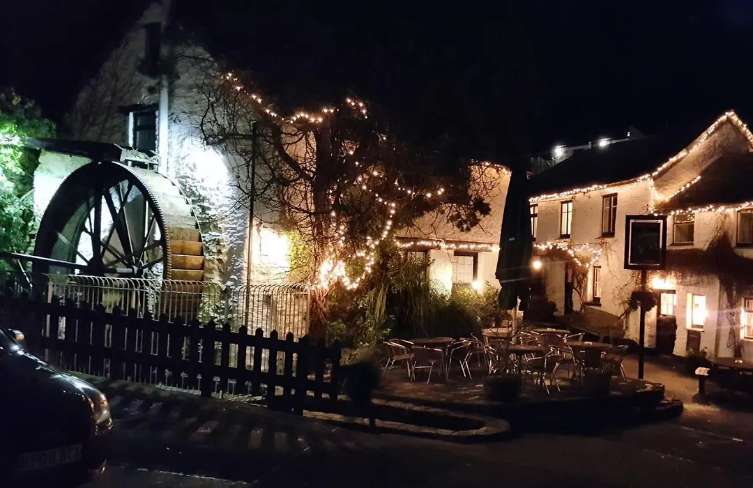 The Crumplehorn Inn & Mill-1