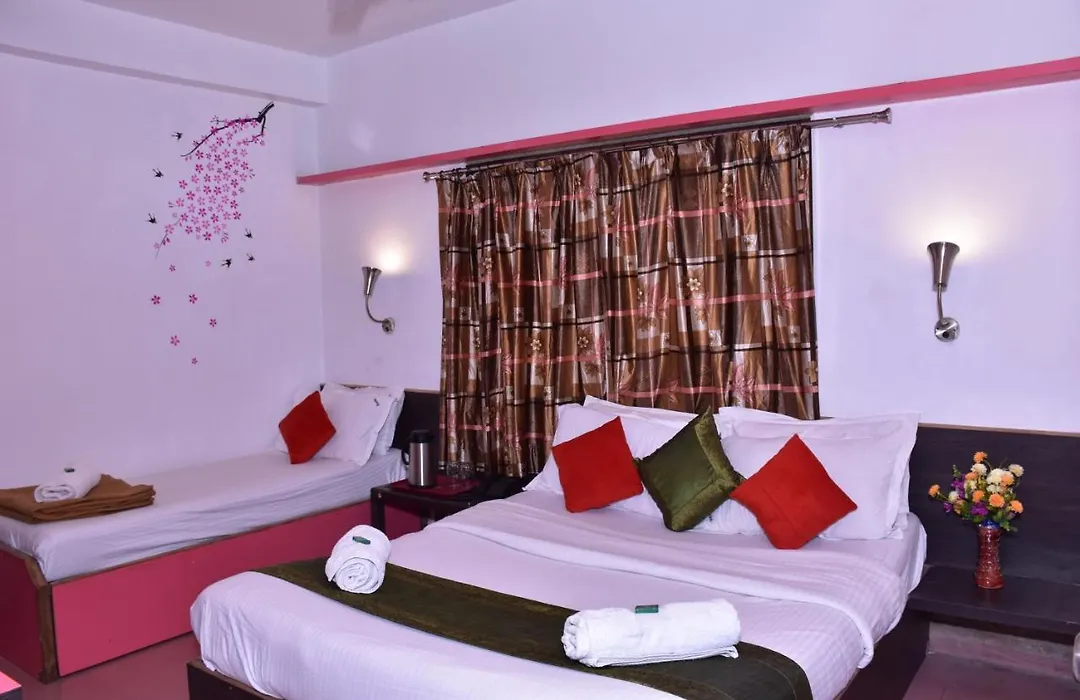 Rahi Hotel-1