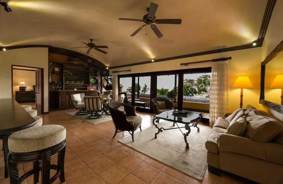 Club Del Mar Oceanfront-1