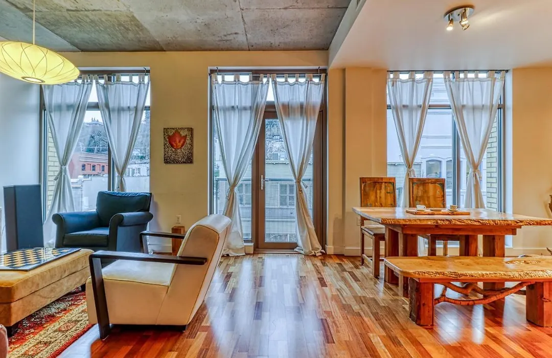 Oak Street Lofts-1