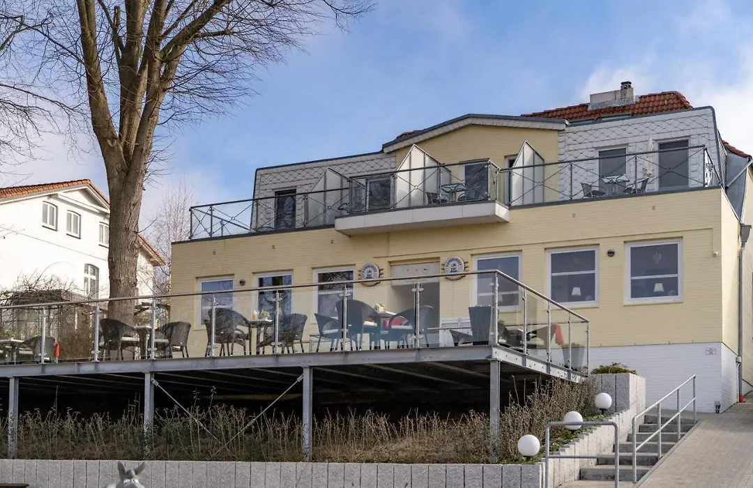 Hotel am Wasserschloss Glücksburg-1