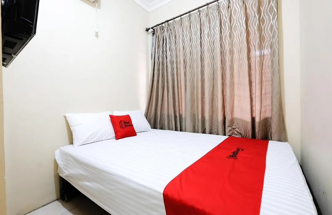 Reddoorz Near Universitas Diponegoro Semarang-1