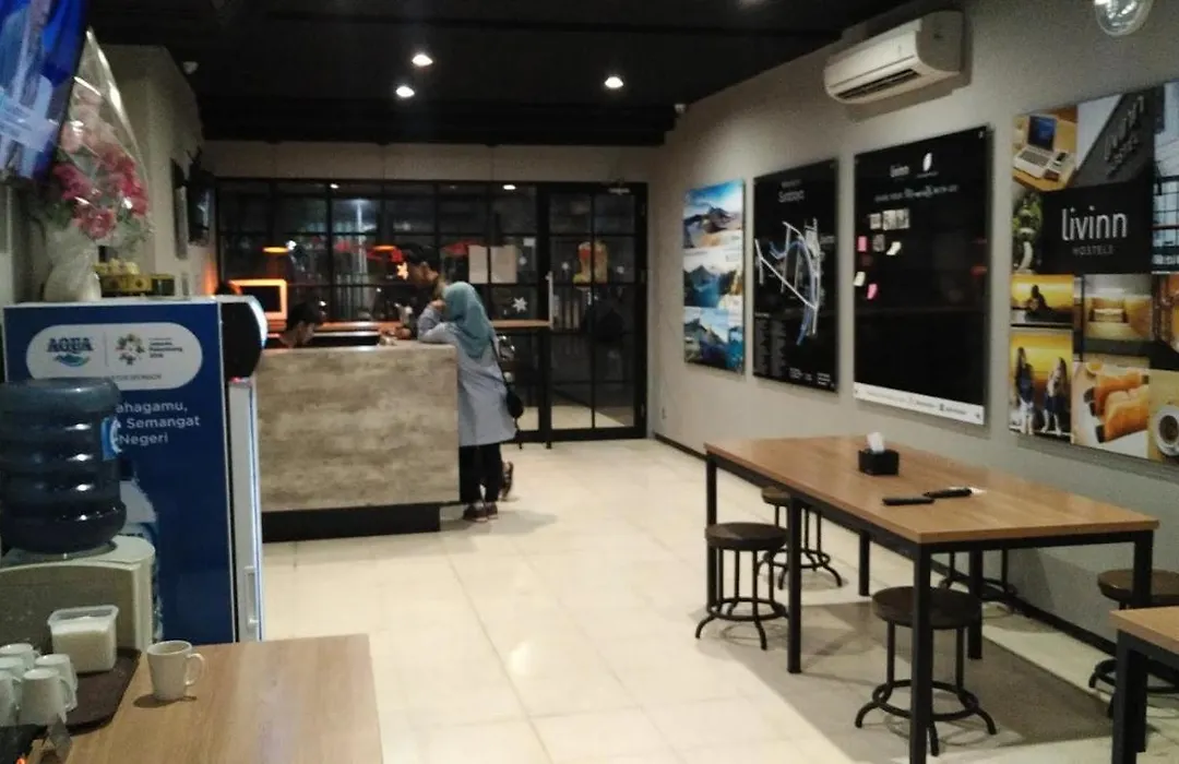 Livinn Hostels Gubeng Station Surabaya-1