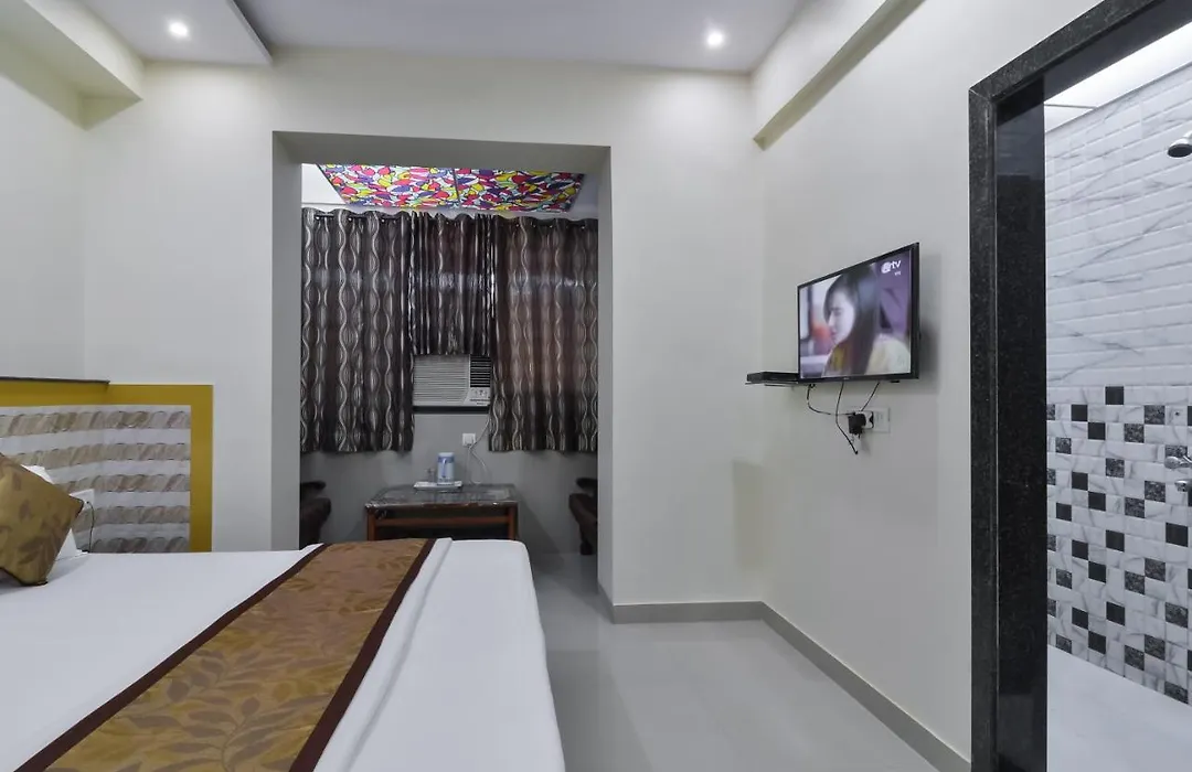 Hotel Aroma- Dadar-1