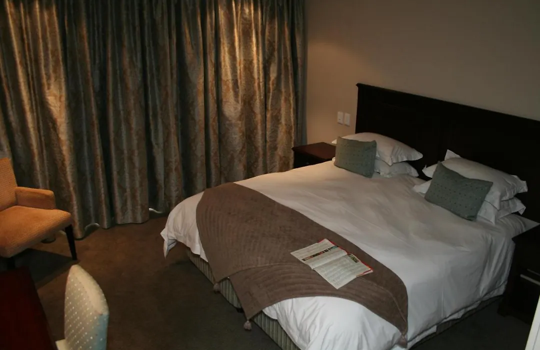 Queens Casino And Hotel-1