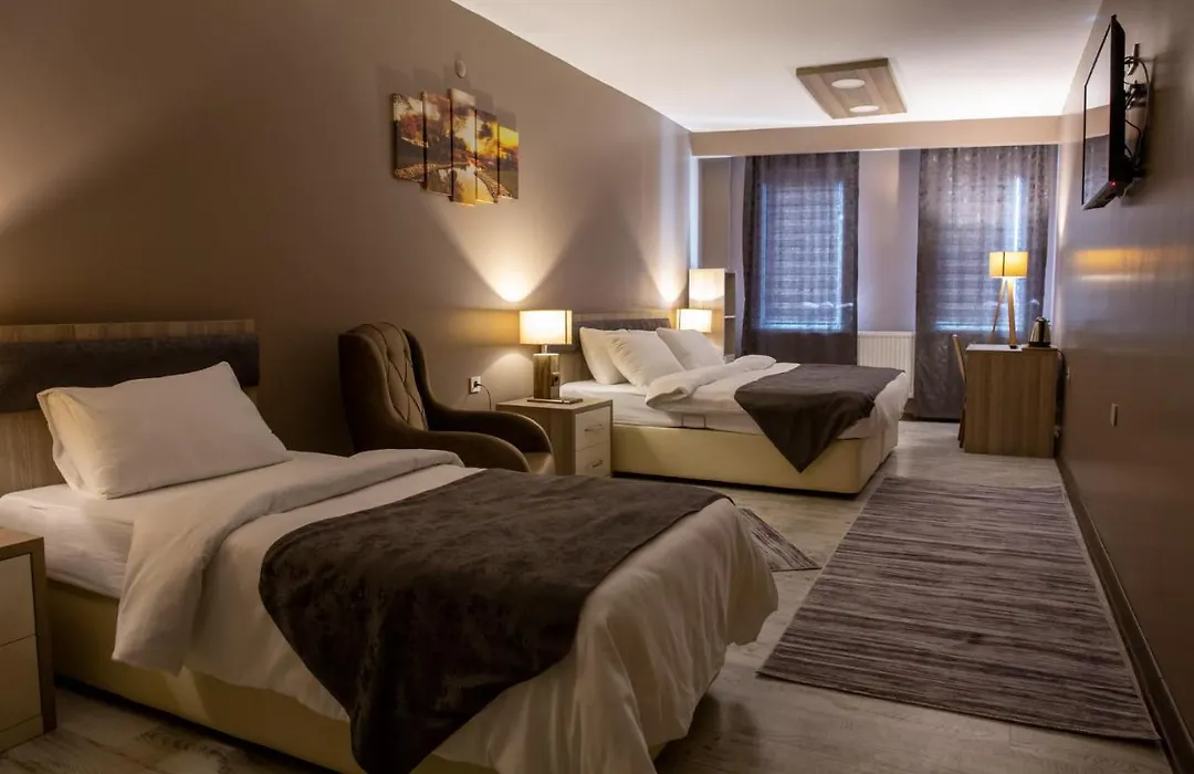 Staron Otel-1