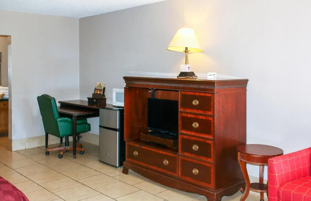 Toledo Town Inn-1