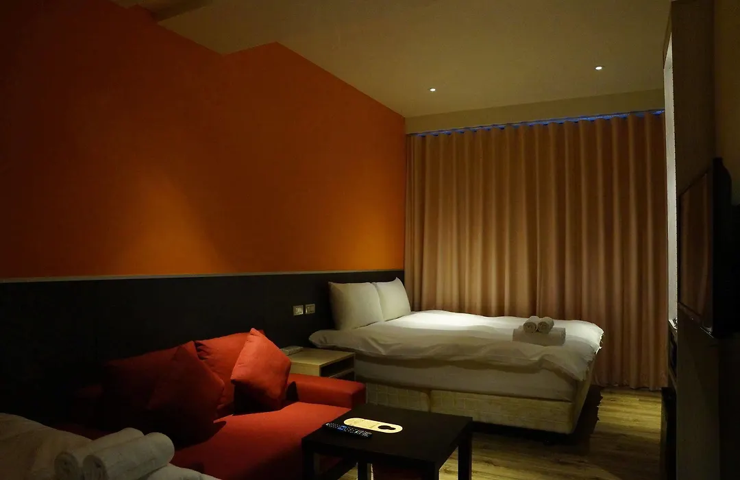 Colormix Hotel And Hostel-1