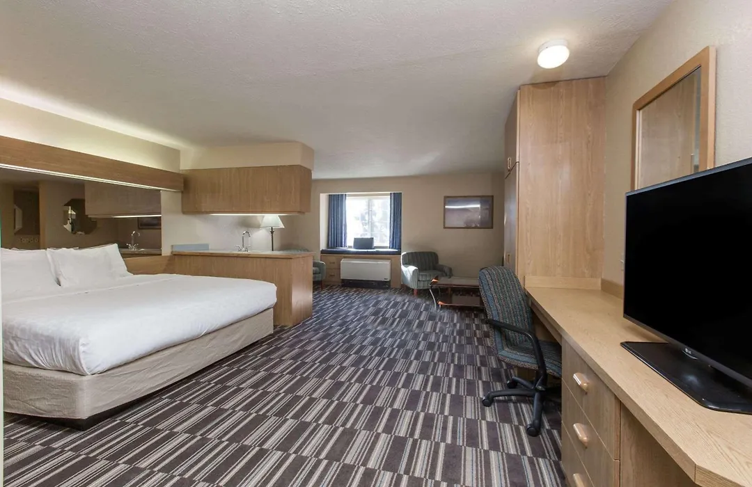 Baymont Inn & Suites By Wyndham Anchorage Airport-1