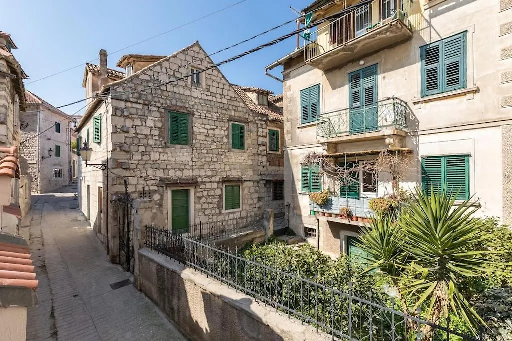 Guest House Maris-1