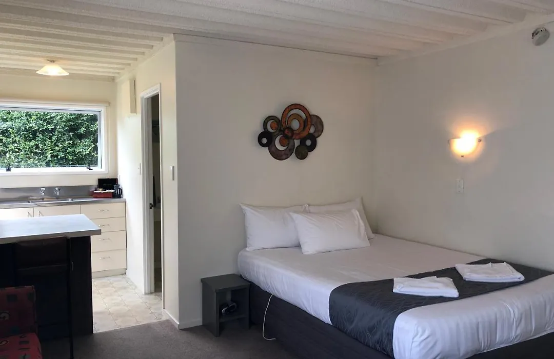 Saddle And Sulky Motor Lodge-1