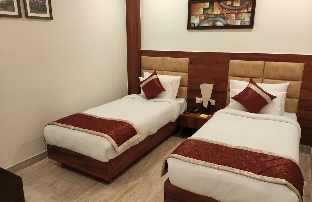 Red Crown Hotel-1