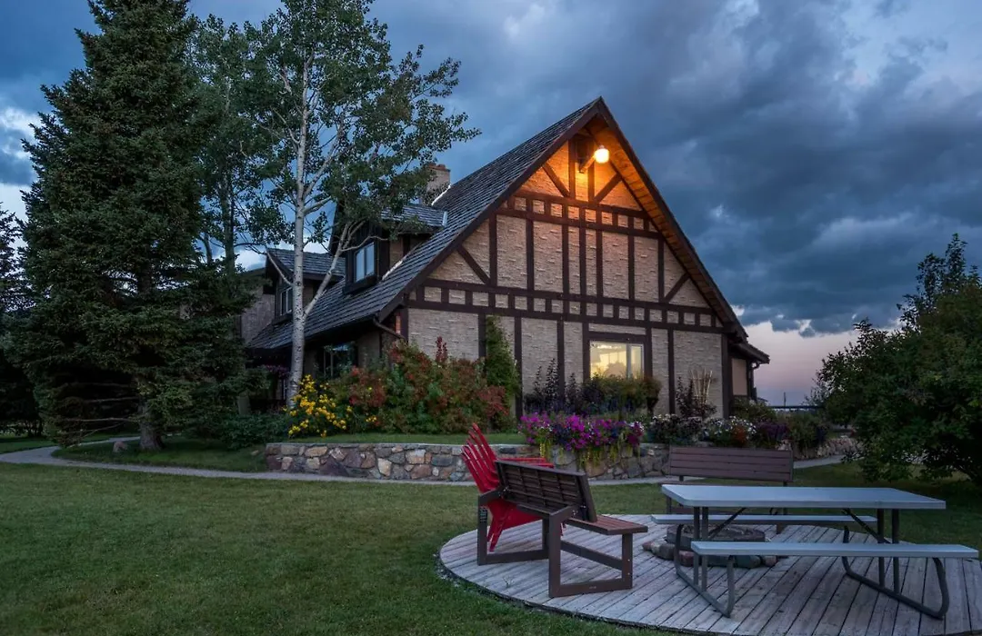 Rocky Ridge Country Lodge-1