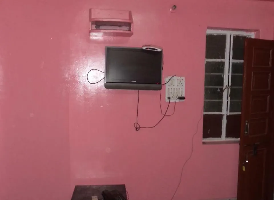 Hotel Gajraj Bari-1