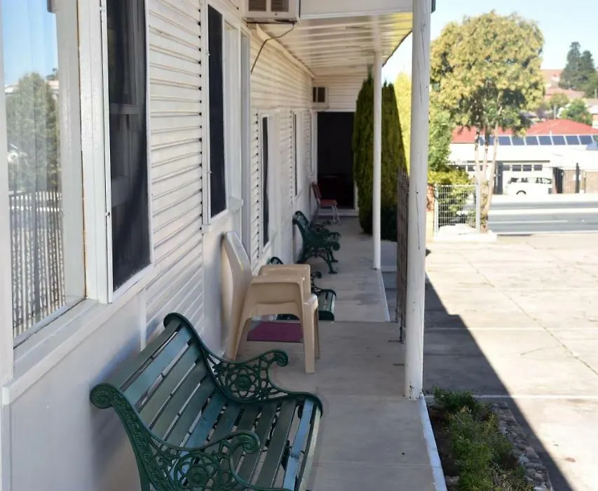 Hillview Motel-1