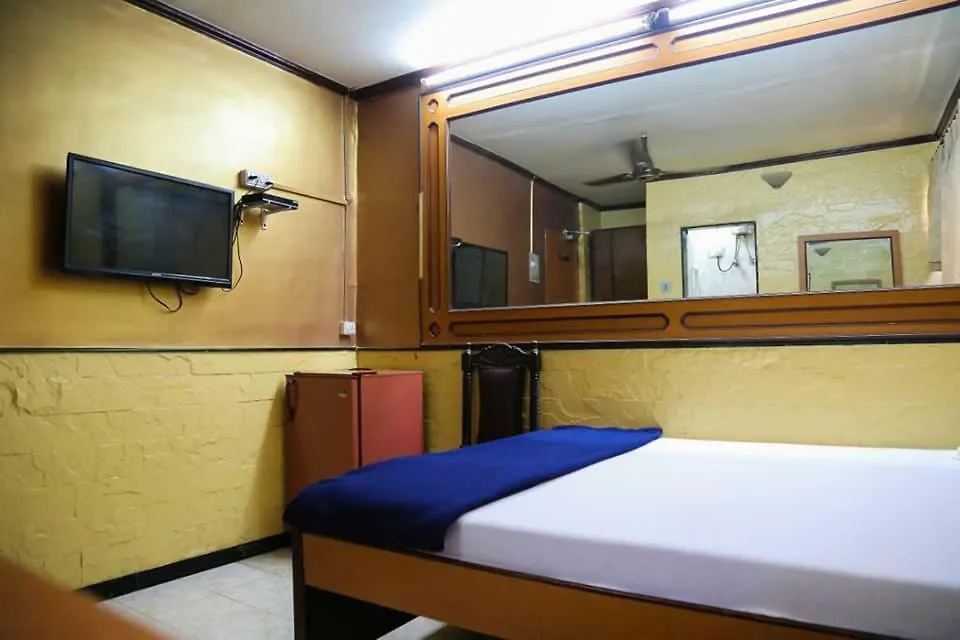 Hotel Happy Home-1