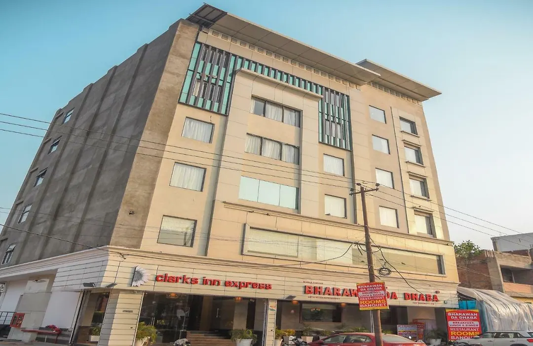 Bharawan Clarks Inn Express-1