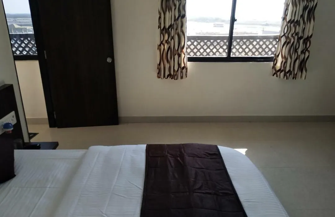 Hotel Shree Vallabh-1