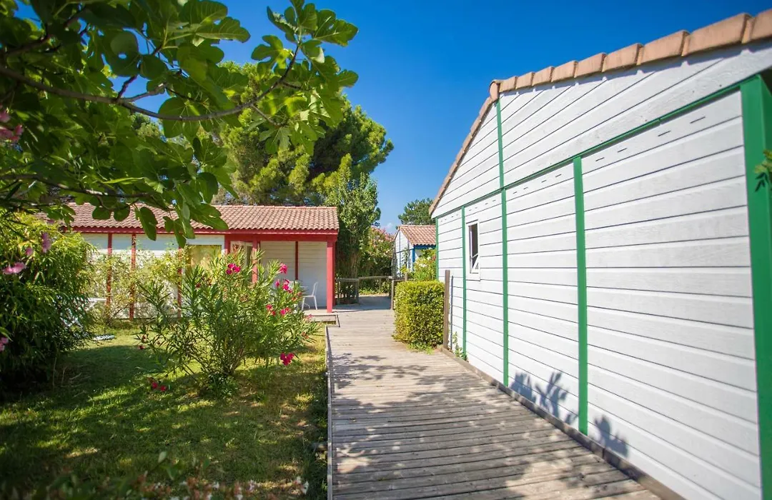 Bungalows&Rooms - Gît'Ôstal-1