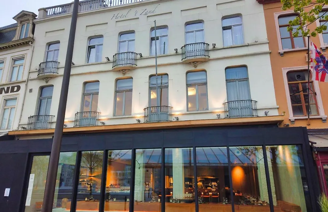 Hotel Bliss-1