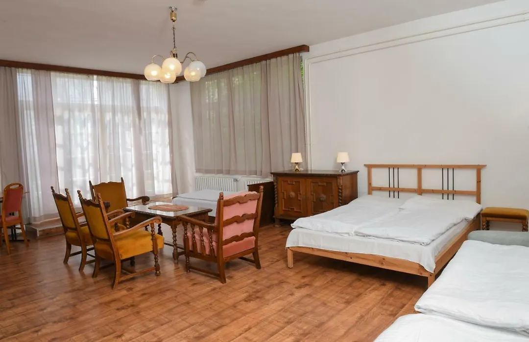 Budai Hotel-1