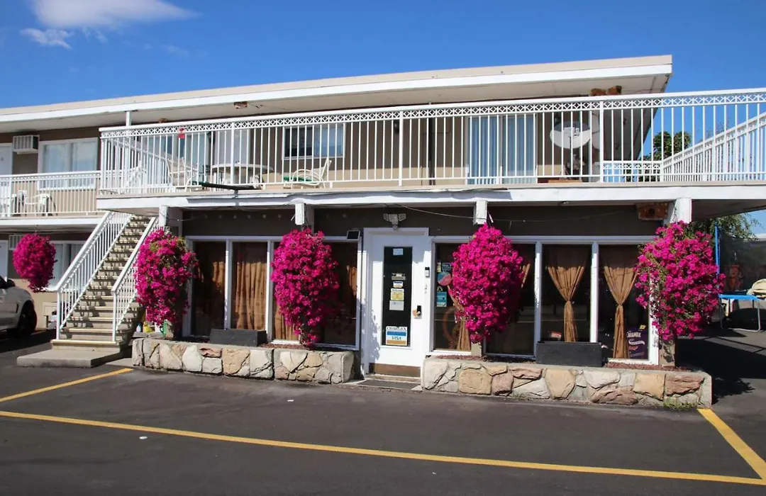 Plaza Motel-1