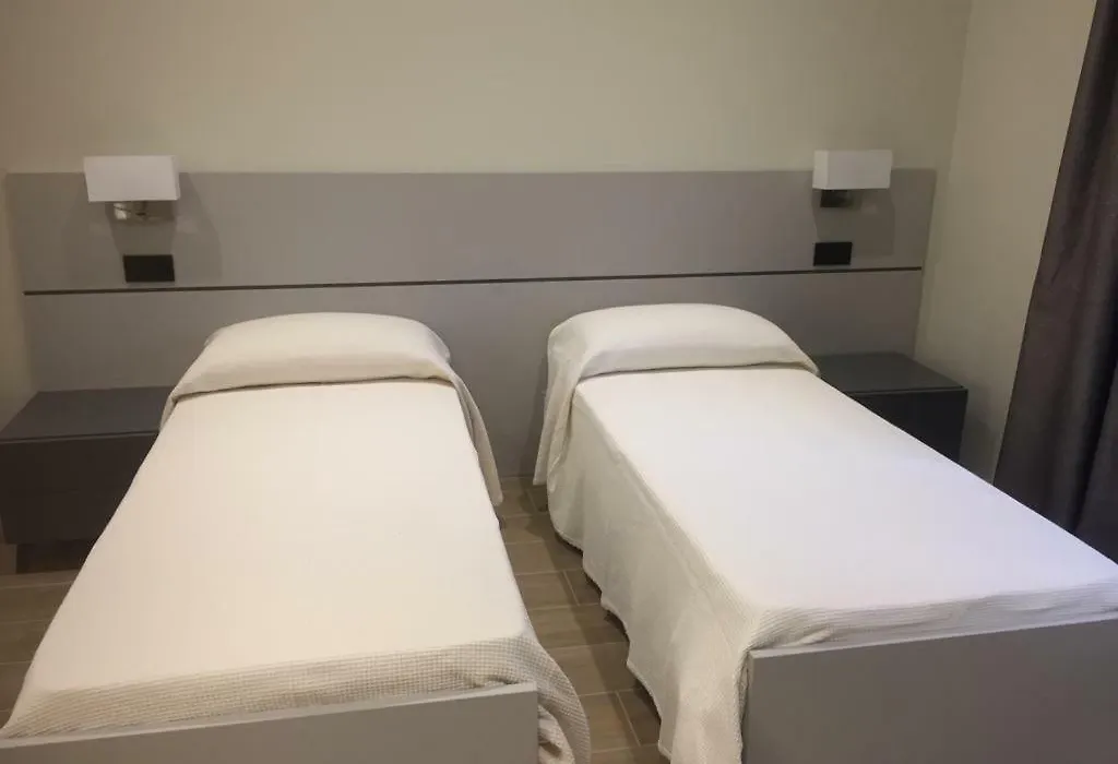 Roma Rooms-1