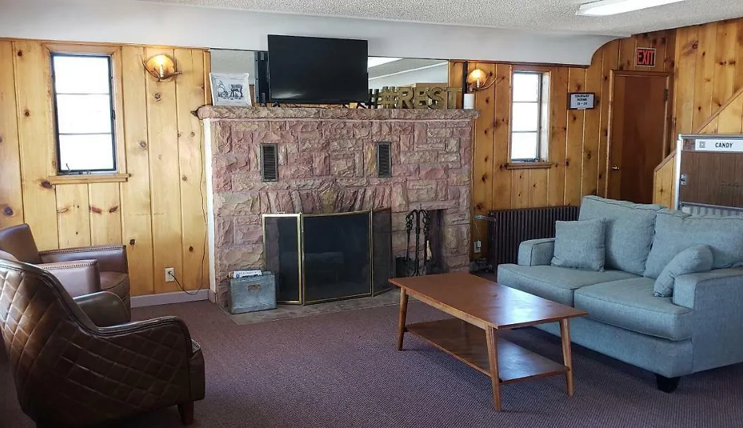 Caribou Lodge And Motel-1