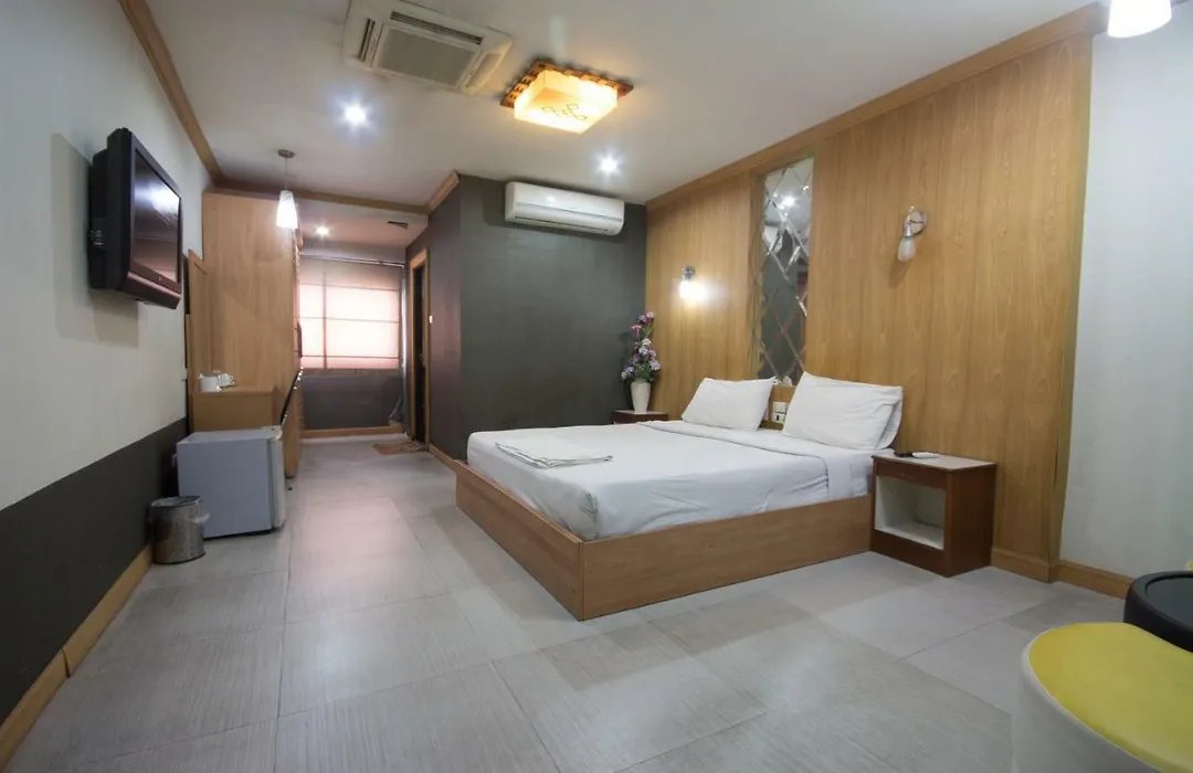 Khon Kaen Ruenrom Hotel-1