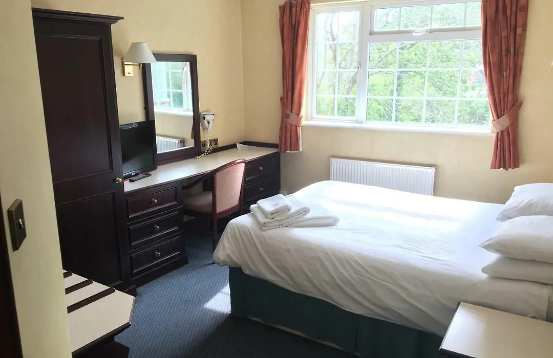 Cedar Tree Hotel-1