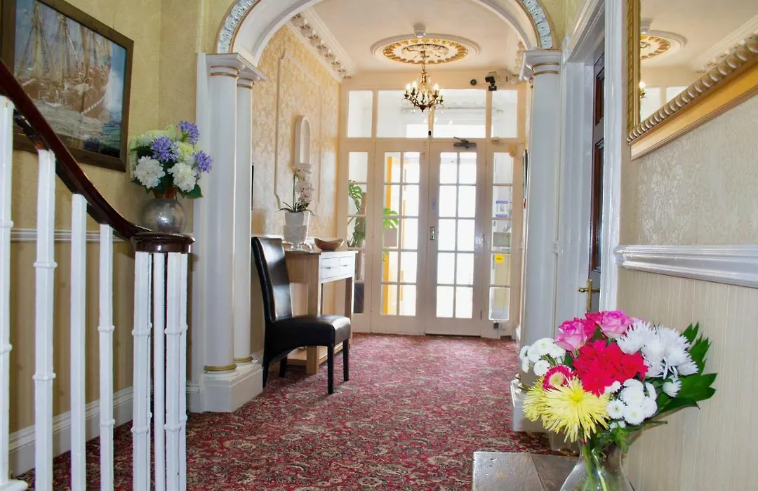 Helmsman Guesthouse-1