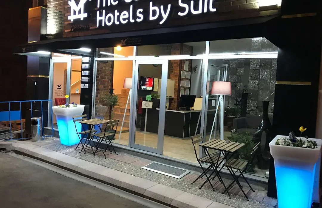 The Corner Inn Hotels By Suit-1