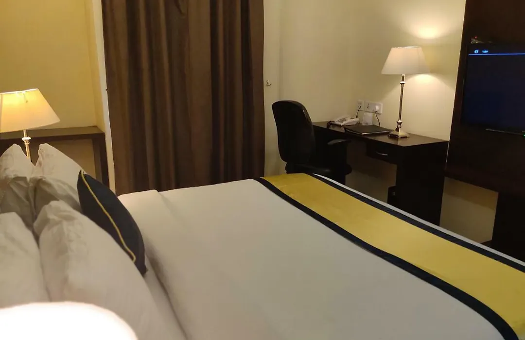 Days Hotel By Wyndham, Jalandhar-1