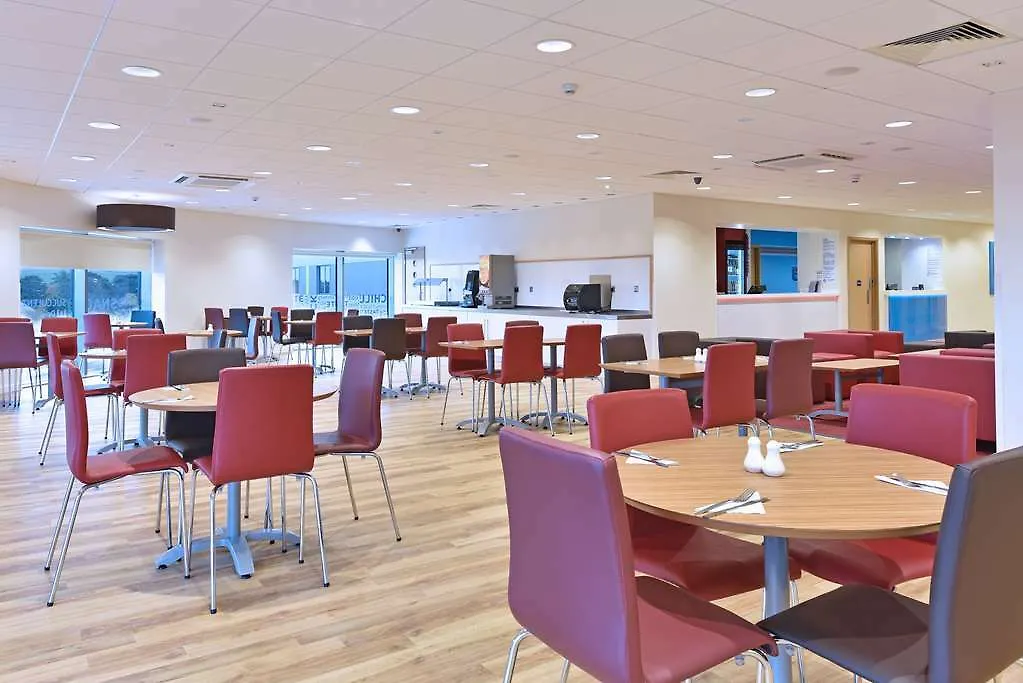 Travelodge Redhill Town Centre-1