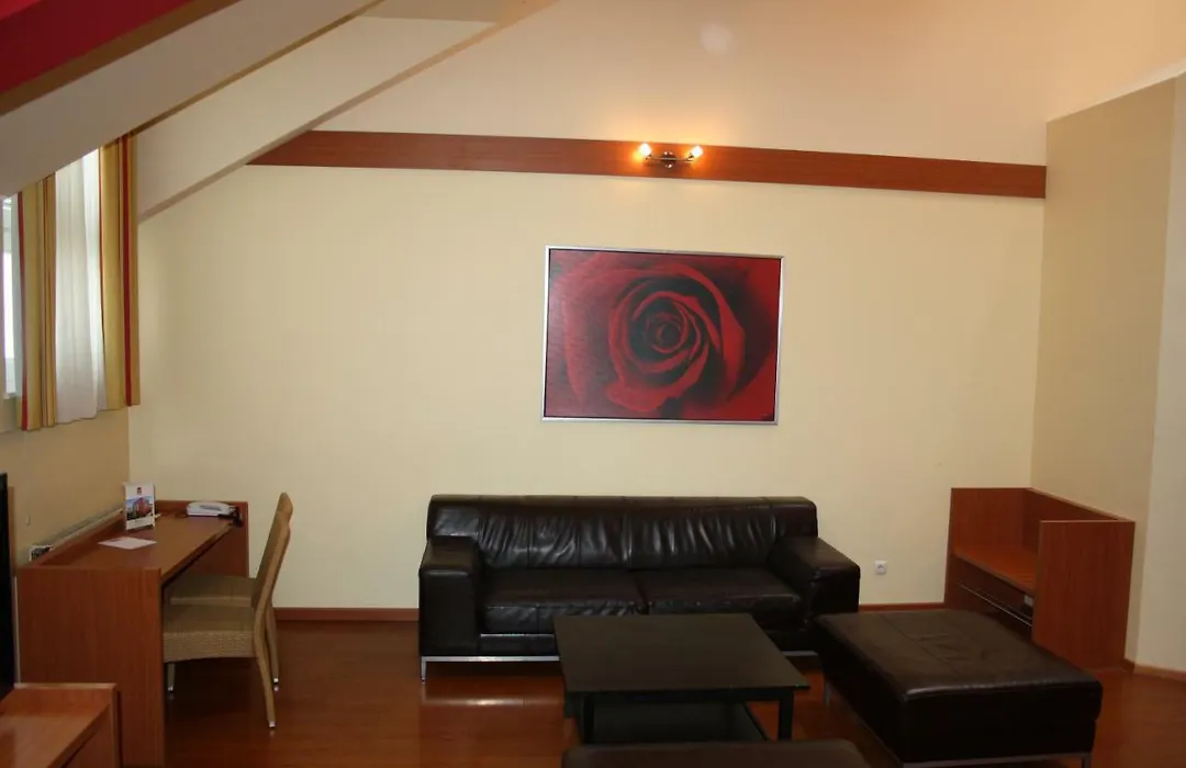Star Inn Hotel Regensburg Zentrum, By Comfort-1