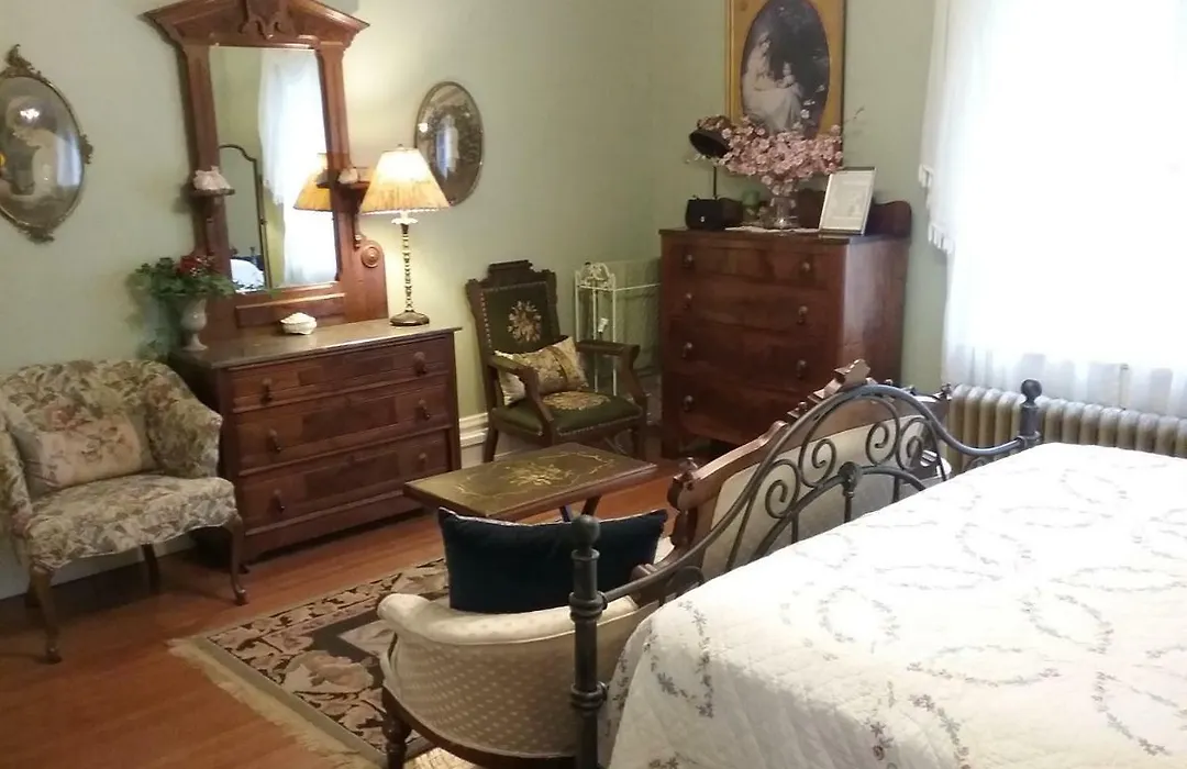 Hanover House Bed And Breakfast-1
