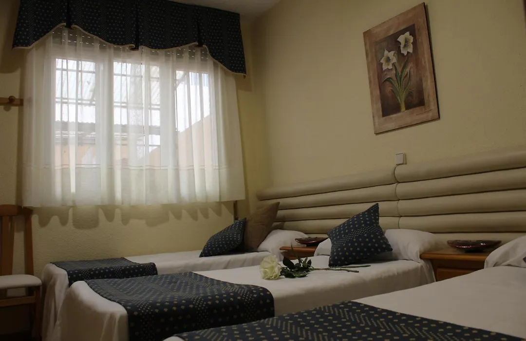 Hotel Cuatro Caños-1