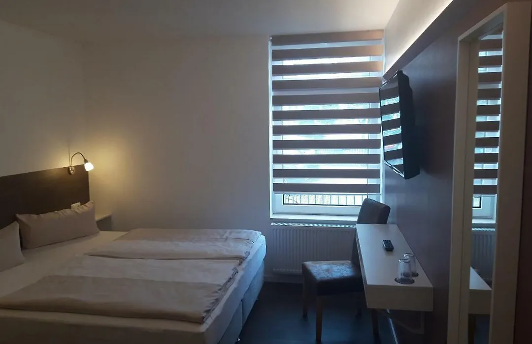 Hotel Weinert-1