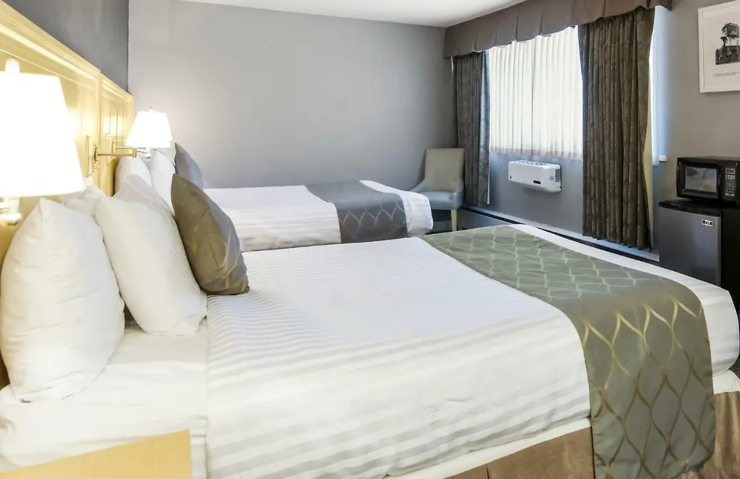 Red Lion Inn & Suites Abbotsford-1