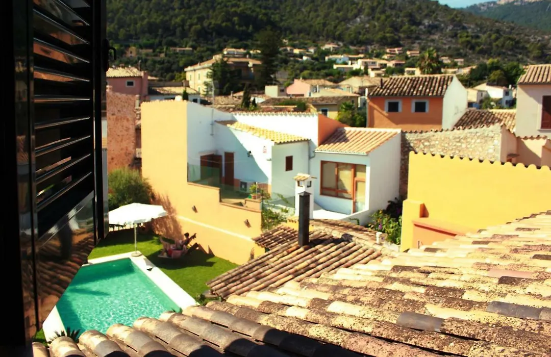 Petit Hotel Alaro-1