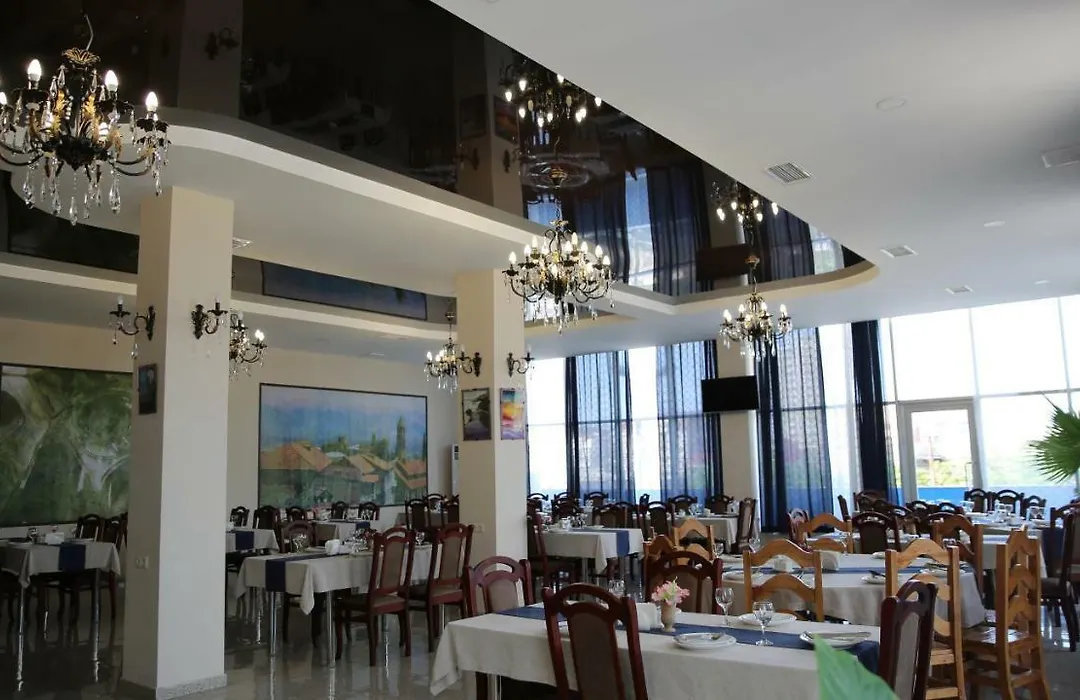 Hotel 725 B-1